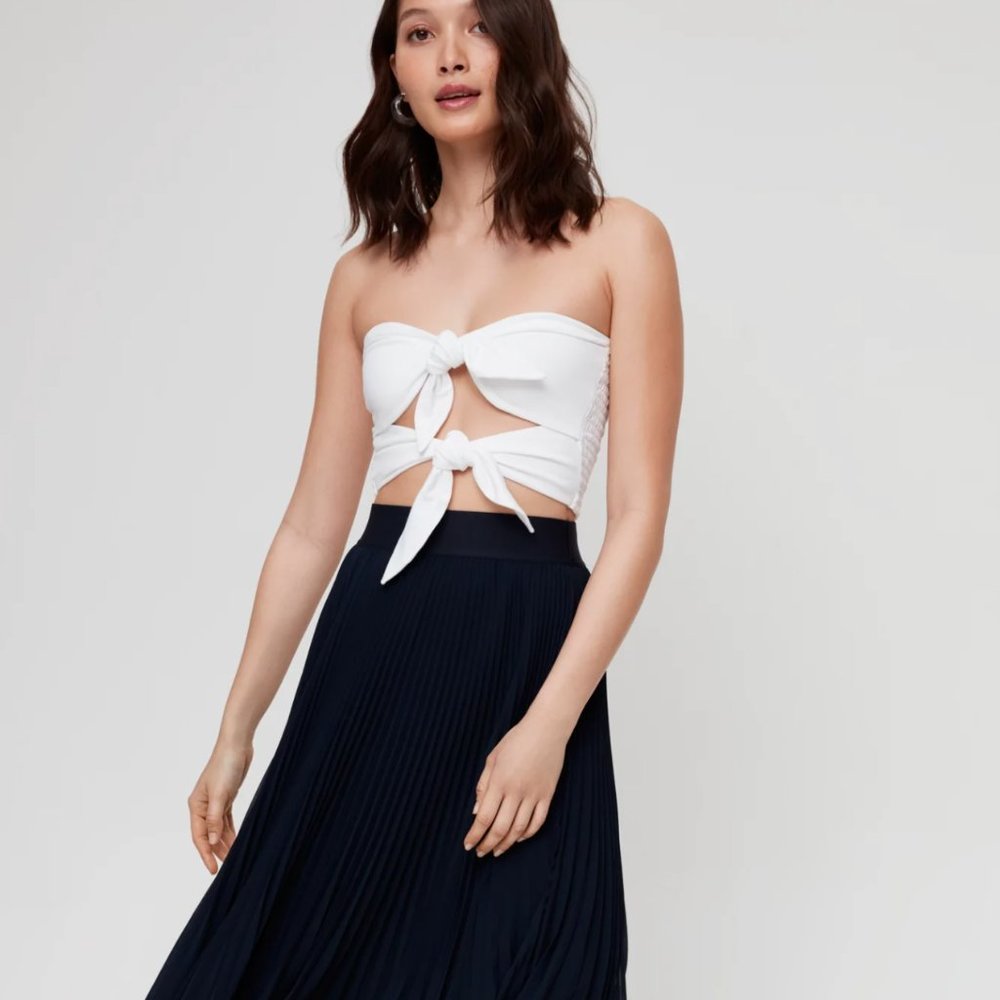 ✨ Orange Wilfred Daveney Smocked Tube Top | Aritzia